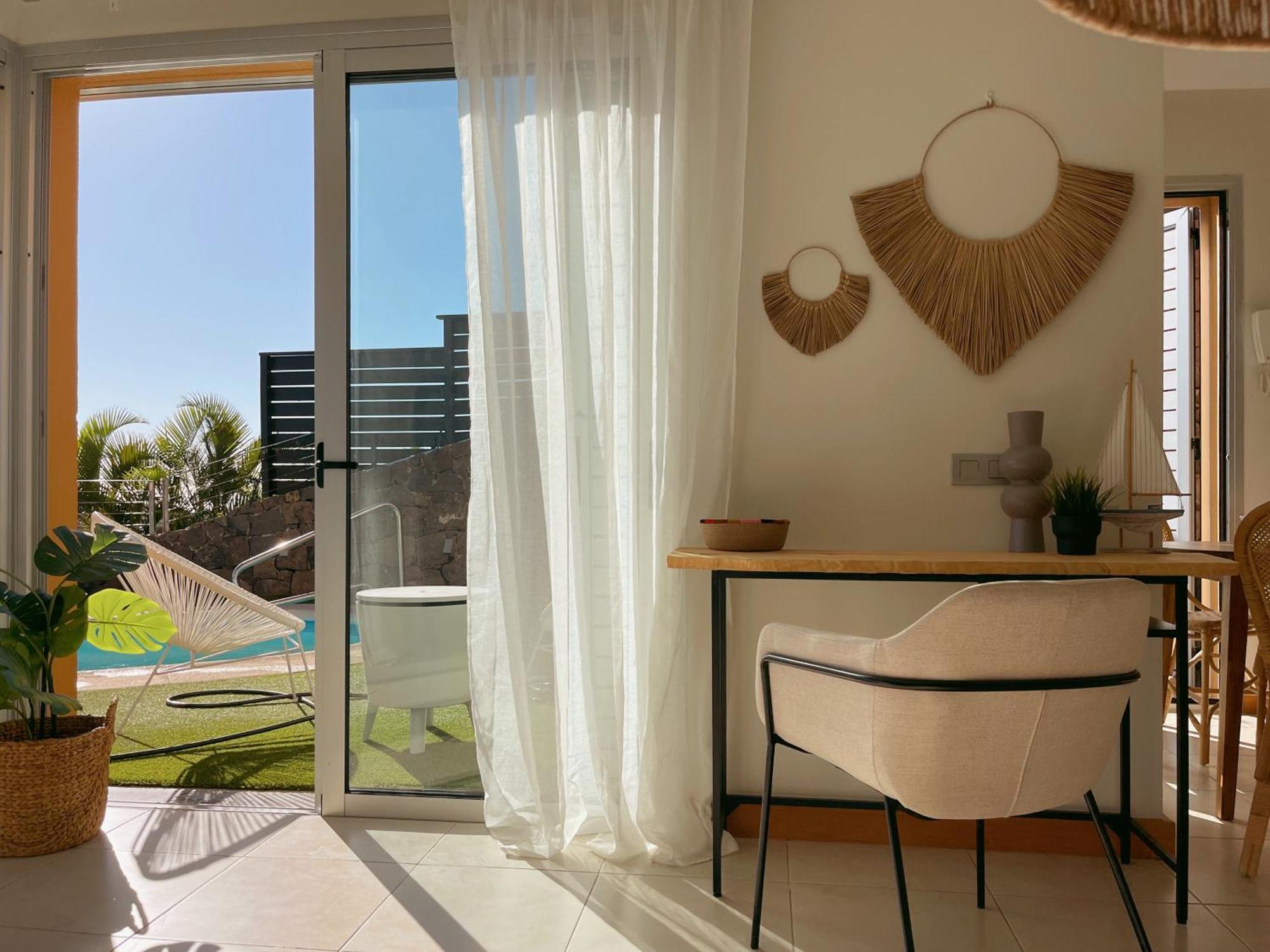 Calma With Private Pool By Tenpropertiesgc Villa